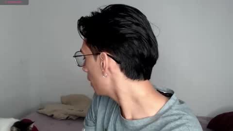 Snapshot of ash_v1 chatting on 12.15.25 Ash online show from 12.15.25