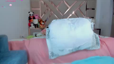 Snapshot of ashelydainii chatting on 07.23.26 Dainii INSTAGRAM MANELLYANGEL online show from 07.23.26