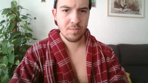 Snapshot of ashiat chatting on 12.16.24 ashiat online show from 12.16.24