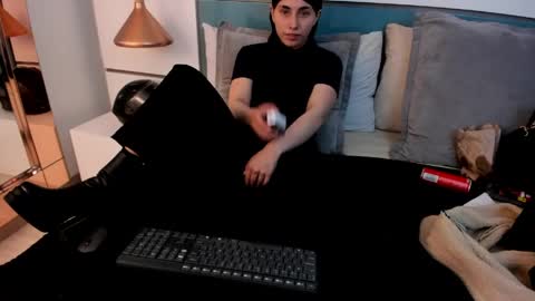 Ashkoreh online show from 04.22.26