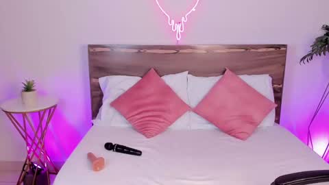 Snapshot of ashleey_sweet_ chatting on 02.22.25 ASHLEY online show from 02.22.25