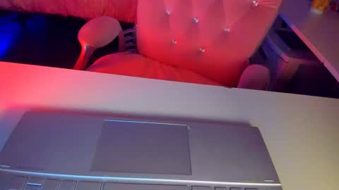 Snapshot of ashley_57 chatting on 11.04.25 Ashley online show from 11.04.25