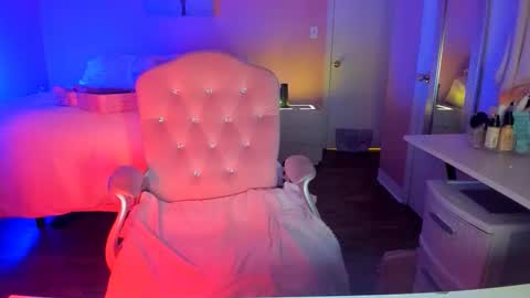 Snapshot of ashley_57 chatting on 11.24.25 Ashley online show from 11.24.25