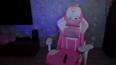   Yasmina   online show from 03.05.26