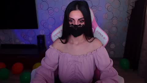 Snapshot of ashley__cooper__ chatting on 03.27.26 Yasmina online show from 03.27.26