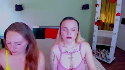 Snapshot of ashley_crashly chatting on 05.27.26 Alina online show from 05.27.26
