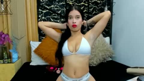 Ashley Damss online show from 03.31.26