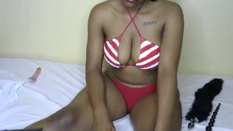 Snapshot of ashley_destinty chatting on 02.18.26 ashley_destinty online show from 02.18.26