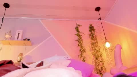 ASHLEY online show from 03.03.25