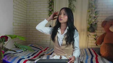 Snapshot of ashley_winhouse chatting on 10.06.25 ashley_winhouse online show from 10.06.25