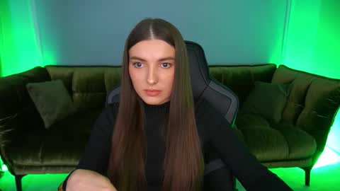 ashleybaee online show from 10.29.25