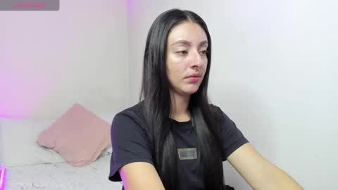 Snapshot of ashleybazan1 chatting on 11.08.25 Ashley online show from 11.08.25