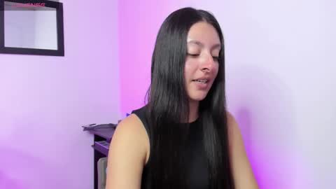 Snapshot of ashleybazan1 chatting on 11.12.25 Ashley online show from 11.12.25