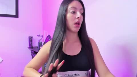 Snapshot of ashleybazan1 chatting on 12.03.25 Ashley online show from 12.03.25