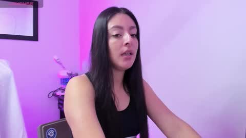 Snapshot of ashleybazan1 chatting on 12.20.25 Ashley online show from 12.20.25