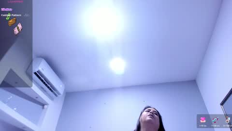 Snapshot of ashleydavis_ chatting on 03.11.25 ASHLEY online show from 03.11.25