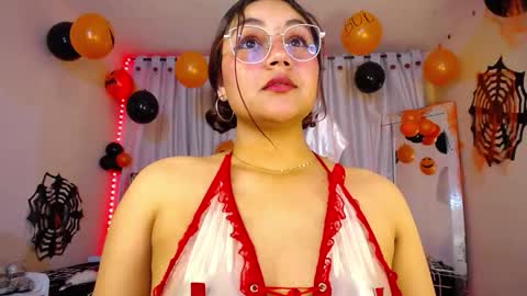 Ashlei Evanz online show from 10.22.25