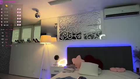 Snapshot of ashleyjonse chatting on 09.18.25 AshleyJonse online show from 09.18.25