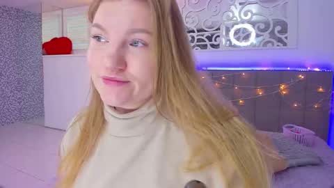 Snapshot of ashleyjonse chatting on 12.15.25 AshleyJonse online show from 12.15.25