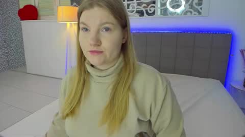 Snapshot of ashleyjonse chatting on 01.06.26 AshleyJonse online show from 01.06.26