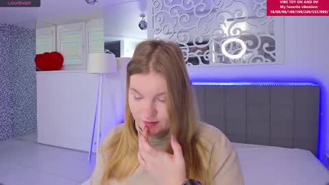 Snapshot of ashleyjonse chatting on 01.11.26 AshleyJonse online show from 01.11.26