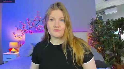 Snapshot of ashleyjonse chatting on 05.18.26 AshleyJonse online show from 05.18.26