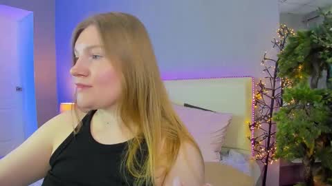 Snapshot of ashleyjonse chatting on 06.01.26 AshleyJonse online show from 06.01.26