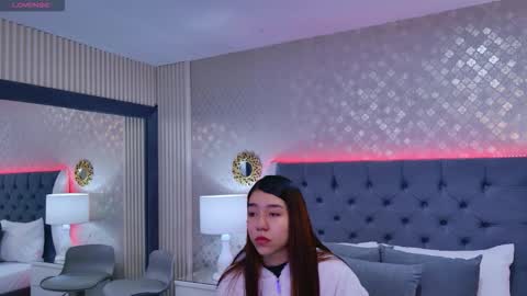 AshleyRoberh online show from 02.01.26