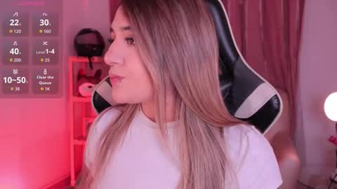 Ashley Lauren online show from 12.23.25