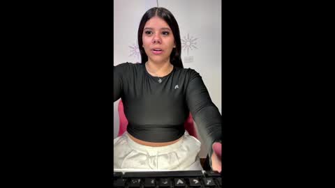 Snapshot of ashleyy18__ chatting on 02.06.25 Ashleyy18   online show from 02.06.25