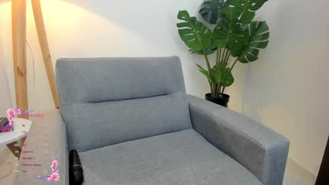 Snapshot of ashllovee_ chatting on 01.25.25 ashllovee online show from 01.25.25