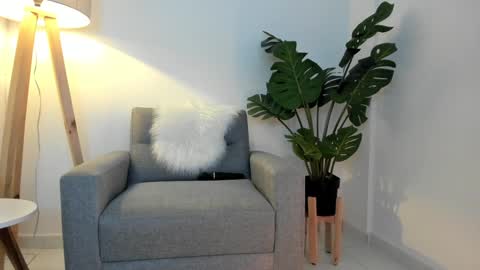 Snapshot of ashllovee_ chatting on 02.08.25 ashllovee online show from 02.08.25