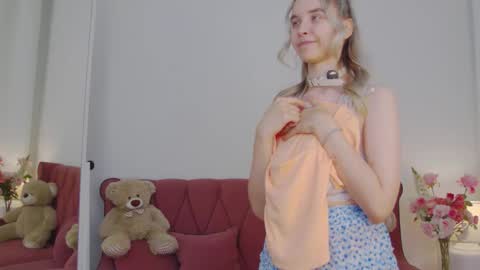 Snapshot of ashly_cherry chatting on 11.24.25 ashly_cherry online show from 11.24.25