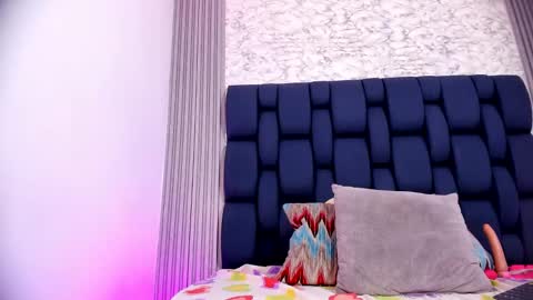 ashlybenison online show from 01.28.25