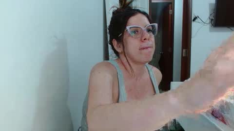 Snapshot of ashlymoon chatting on 05.27.26 AshlyMoon online show from 05.27.26