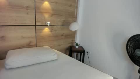 ashlyn online show from 12.18.25