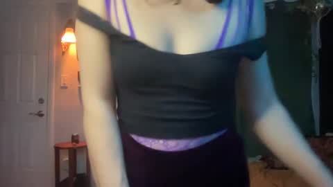 Snapshot of ashlynlotus chatting on 03.08.25 Ashlyn Lotus online show from 03.08.25