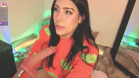 Snapshot of ashlynnlowe_ chatting on 10.20.25 Ash online show from 10.20.25