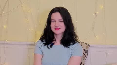 Snapshot of ashlyvincente chatting on 11.15.25 Kristine online show from 11.15.25