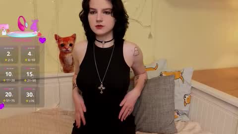 Snapshot of ashlyvincente chatting on 11.28.25 Kristine online show from 11.28.25