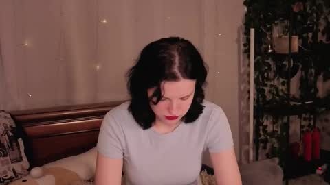 Snapshot of ashlyvincente chatting on 01.09.26 Kristine online show from 01.09.26