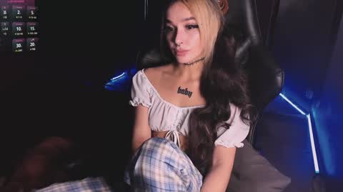 Snapshot of ashmila chatting on 12.07.24 Mila online show from 12.07.24