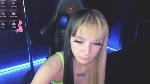 Snapshot of ashmila chatting on 01.28.25 Mila online show from 01.28.25