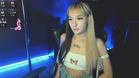 Snapshot of ashmila chatting on 01.28.25 Mila online show from 01.28.25