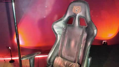 Snapshot of ashmila chatting on 09.23.25 Mila online show from 09.23.25