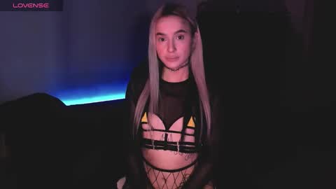 Snapshot of ashmila chatting on 01.17.26 Mila online show from 01.17.26