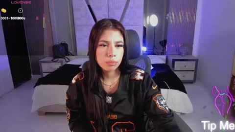 Asia and Zoe online show from 10.13.25