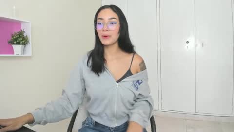 Snapshot of asiam_brunet chatting on 12.16.24 Camila online show from 12.16.24