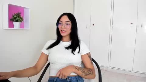 Snapshot of asiam_brunet chatting on 01.09.25 Camila online show from 01.09.25