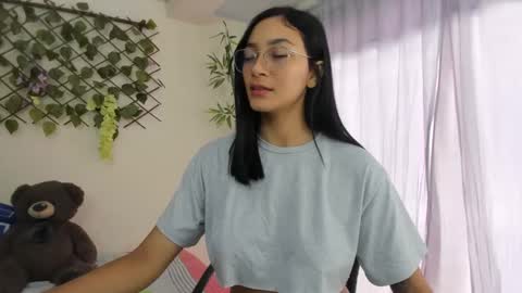 Snapshot of asiam_brunet chatting on 10.14.25 Camila online show from 10.14.25